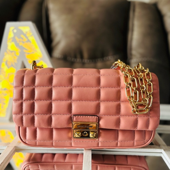 🆕 MICHAEL KORS Tribeca Large Quilted Leather Shoulder Bag In Sunset Rose… - Picture 4 of 10